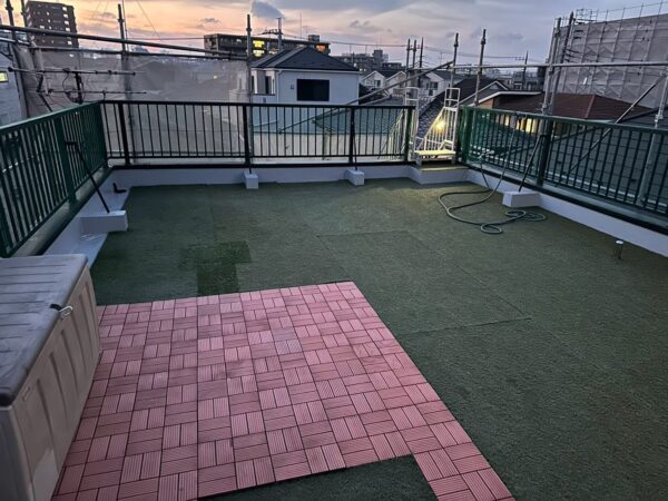川崎市にてウレタン防水工事〈戸建て屋上の防水工事〉の施工後写真